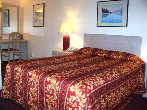 Townhouse Motel Weed Ruang foto