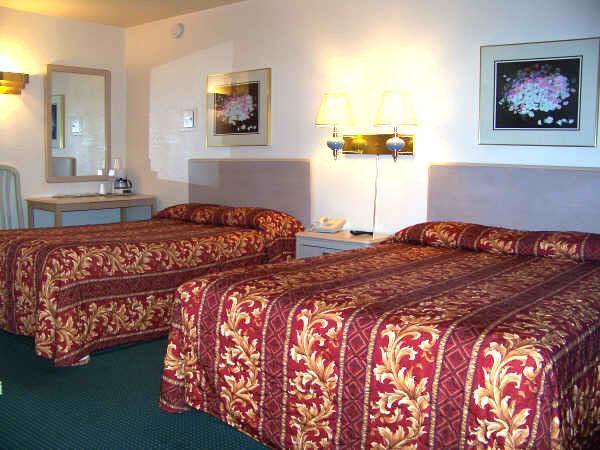 Townhouse Motel Weed Bagian luar foto
